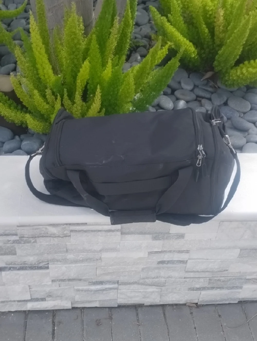 Classic Black Men's Duffel Bag with Multiple Pockets